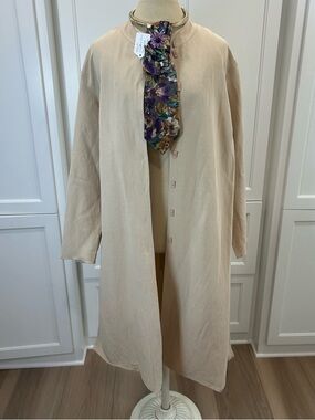 NWT Linen and Silk Topper